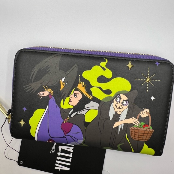 Loungefly Disney Snow White and the Seven Dwarfs Evil Queen Zip Wallet - Picture 1 of 3